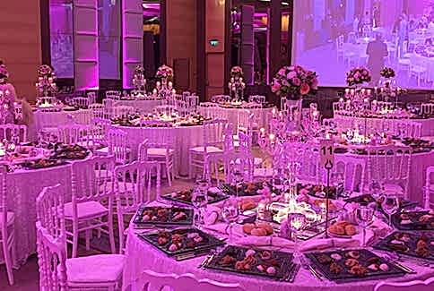 düğün organizasyonu masa dekorasyonu masa konsepti şamdan dekorasyonu