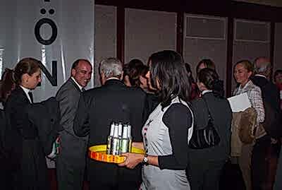 Fuar Organizasyonu garson kiralama barmen şov