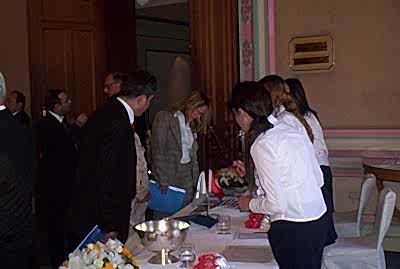 Fuar Organizasyonu fuar servis elemanı garson kiralama