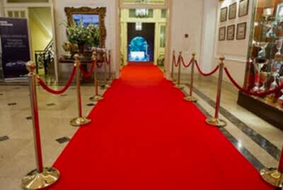 Nişan Organizasyonu Kırmızı Halı