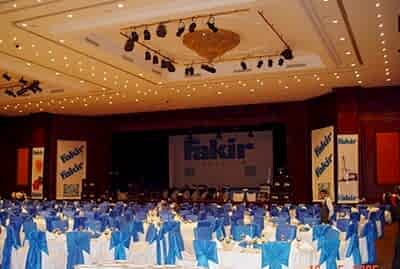 Nişan Organizasyonu Masa Sandalye kirala