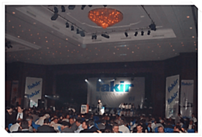 Şirket Yemeği Organizasyonu Masa Sandalye Süsleme Şirket Yemeği Organizasyonu Masa Sandalye Süsleme